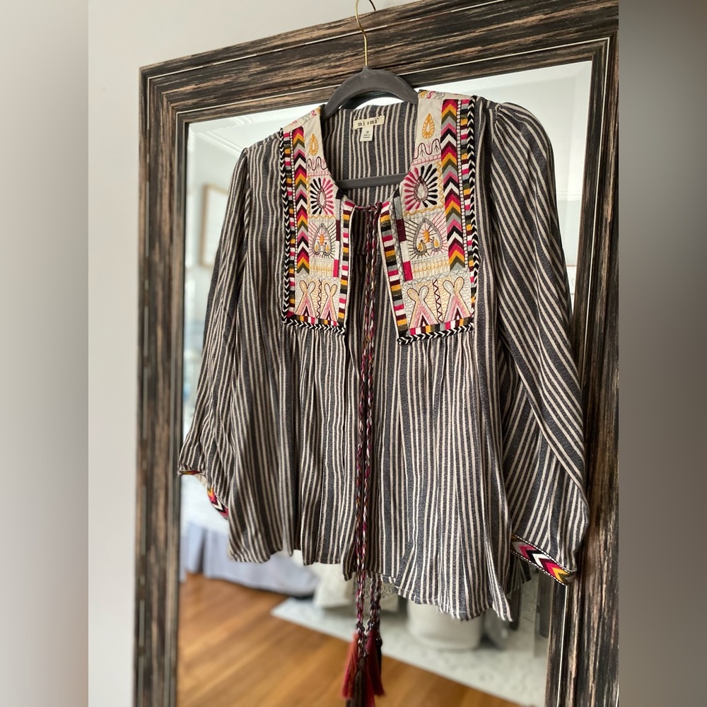 Aztec cover,